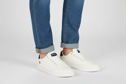 Carrera Sneakers – Klassisk design med kontrastdetaljer