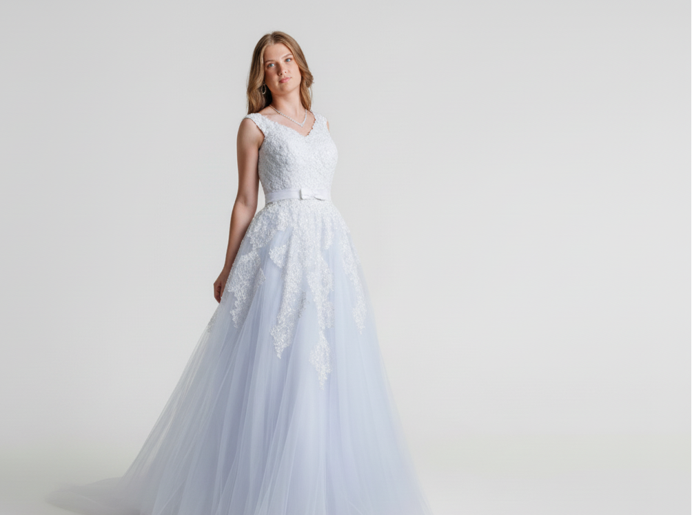 Elegant hvit brudekjole med fin slep